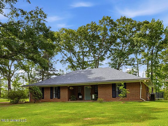 3rd image of 19055 Midway Rd