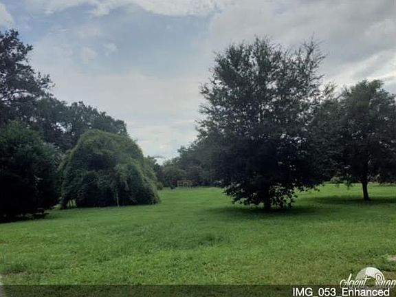 3rd image of 10 Charlotte Dr