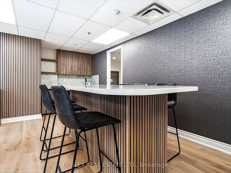 140 W Bathurst St #803 — Photo 30