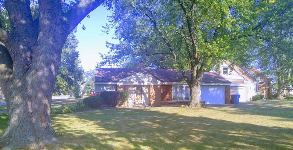 2nd image of 1631 Shirley Dr
