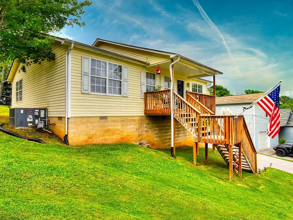1st image of 4522 Twin Pines Dr