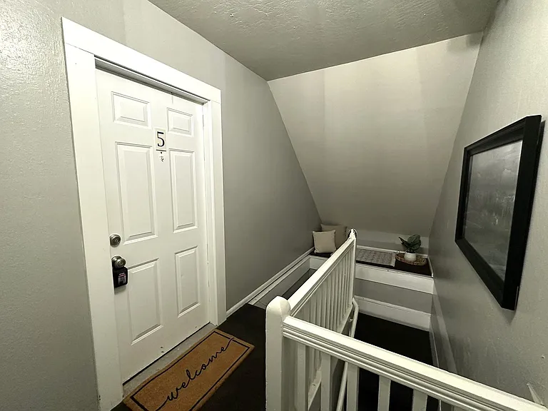 2317 Grand- 5 Unit — Photo 17