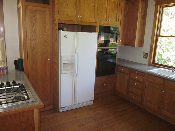 3rd image of 117 E Park St