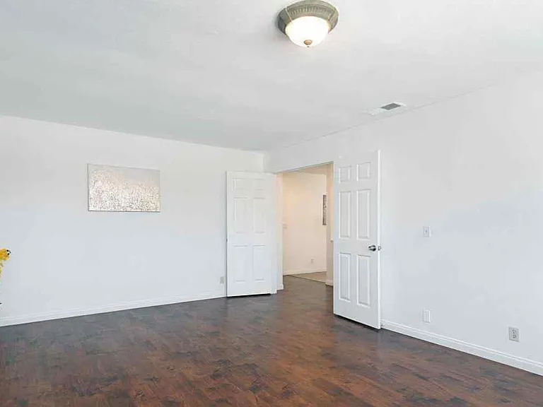 710 Hillward St #2 — Photo 15