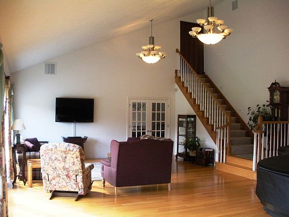 Great Room w/ Surround Sound