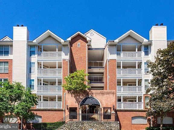 2nd image of 1524 Lincoln Way APT 239