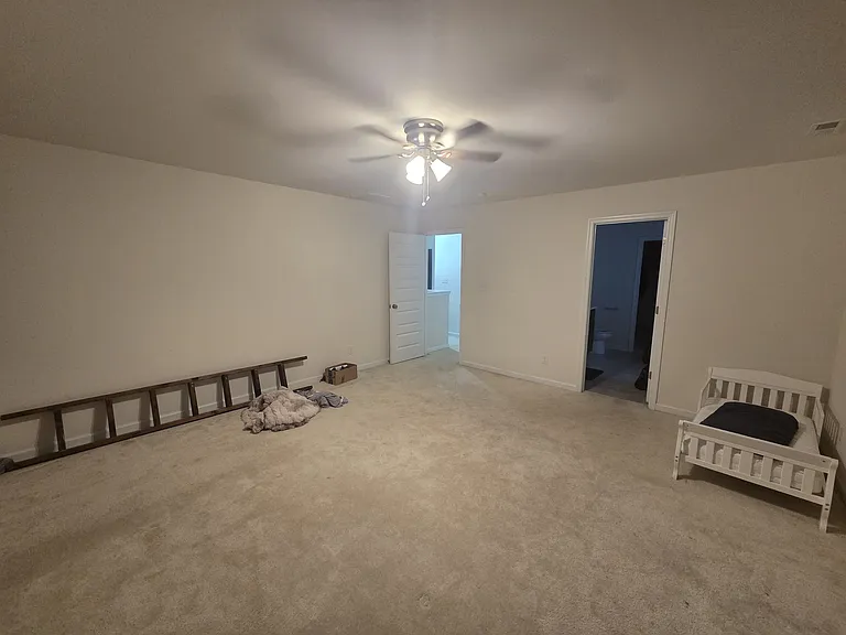 125 Meadows Landing Ln — Photo 16