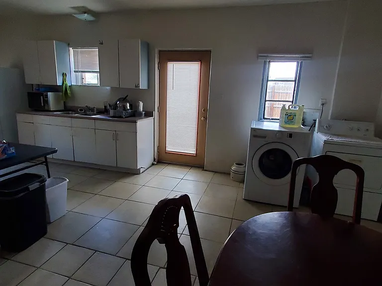1504 Tapia Blvd SW #A — Photo 14