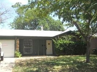 877 Lexington Dr, Lancaster, TX 75134