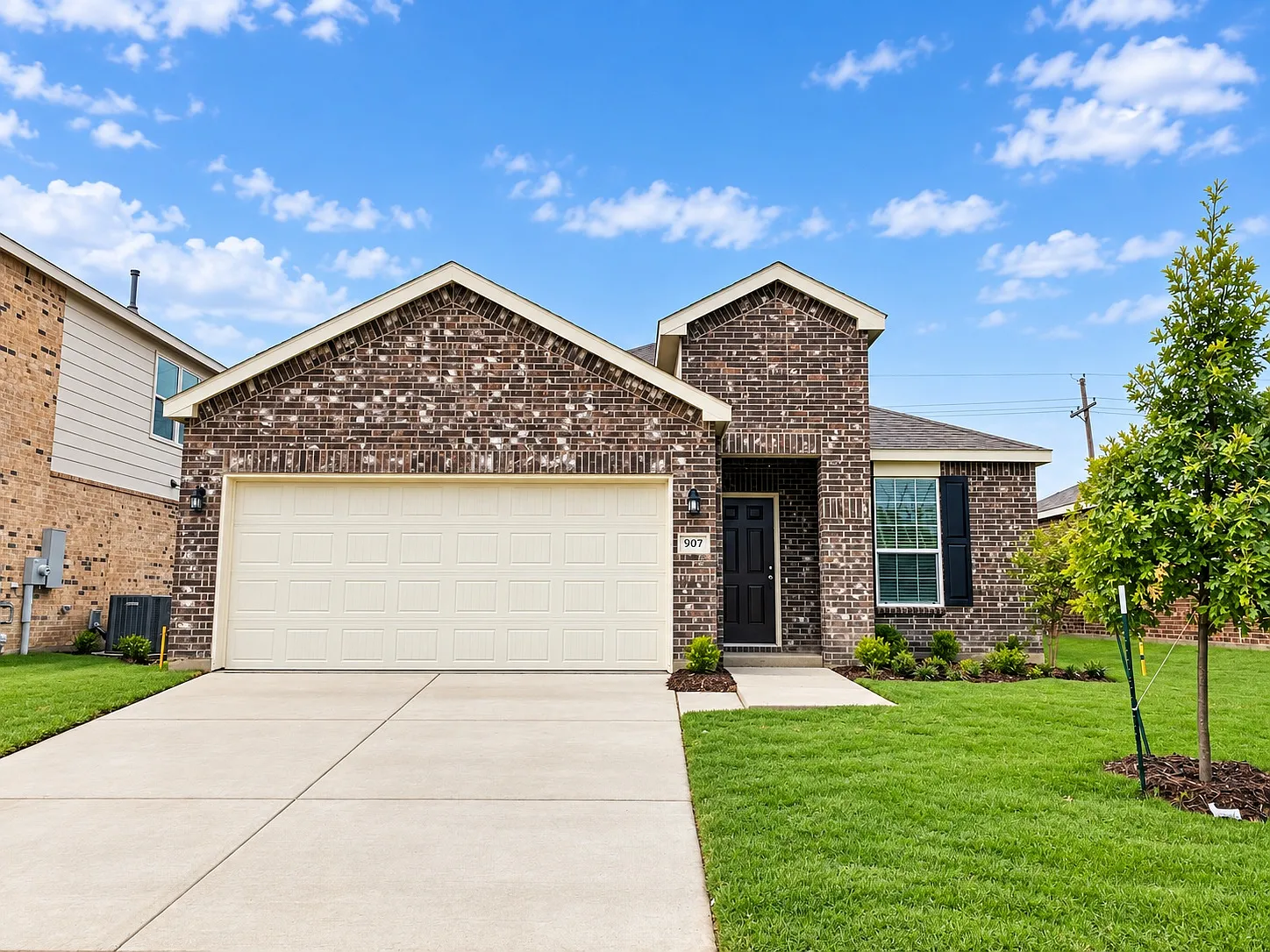 3 bed, 1721 sqft, $1,899 — Photo 1