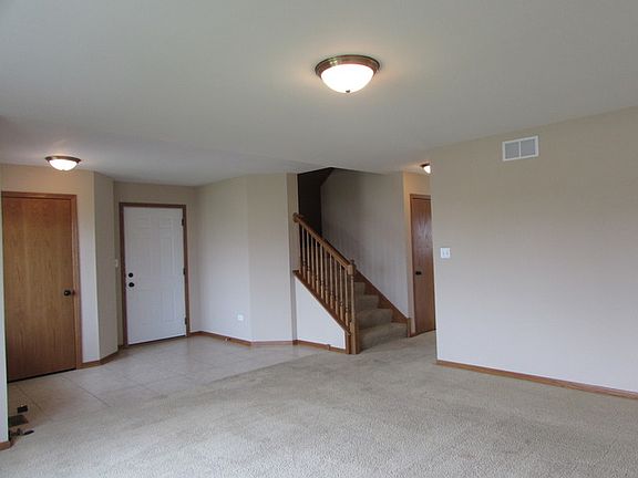 3rd image of 5535 Gatehouse Way