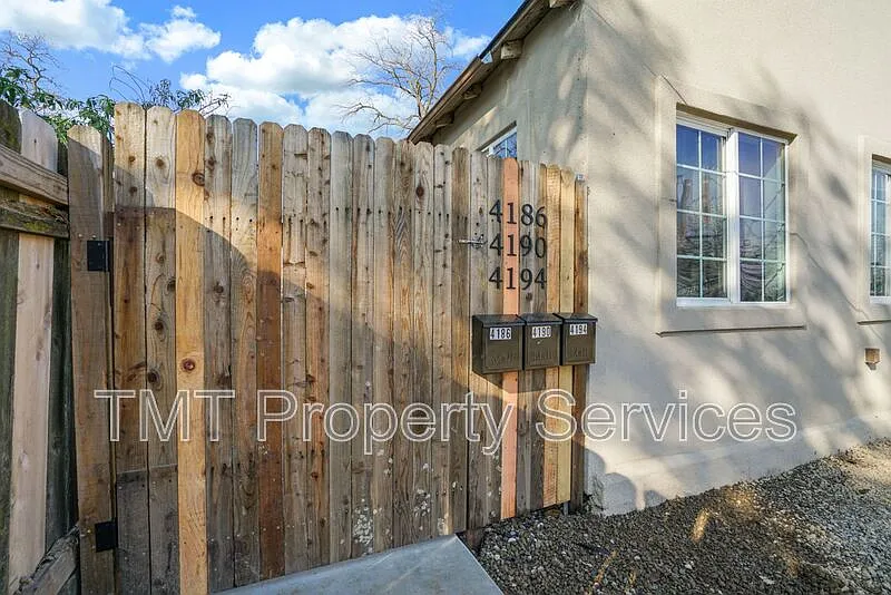 1 bed, 1.0 bath, 600 sqft, $1,590 — Photo 2