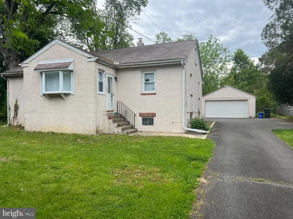 246 W Knowlton Rd, Media, PA 19063