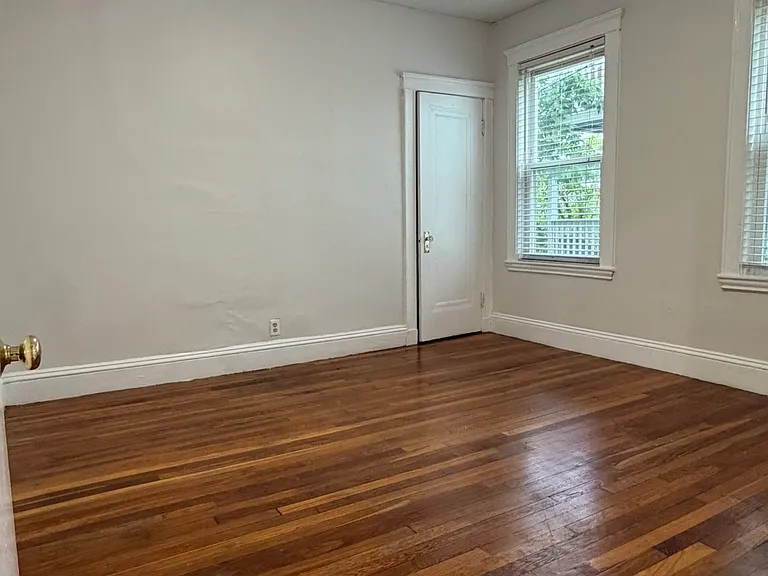18 Wentworth Ter #3 — Photo 10