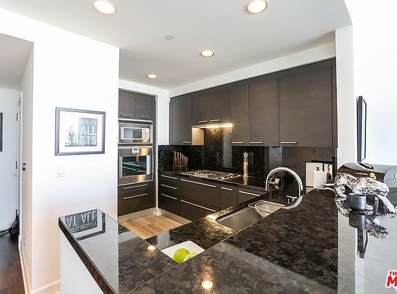 5th image of 900 W Olympic Blvd Unit 32E