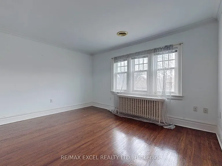 317 Warren Rd — Photo 21