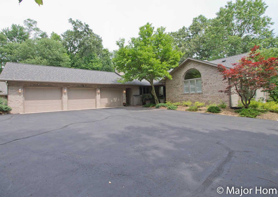 1st image of 8034 Fernwood Dr