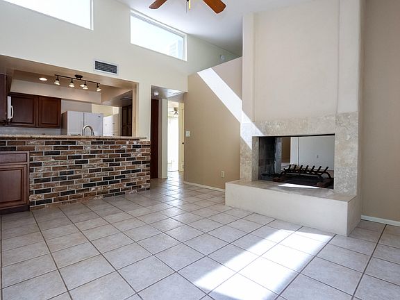 4th image of 9019 E Berkshire Pl