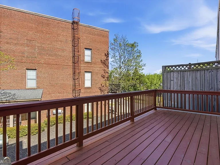 740 Liberty Commons Dr NW — Photo 39