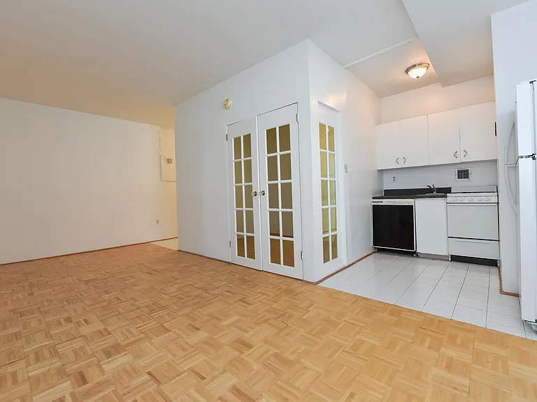 1021 Arlington Blvd #313 — Photo 3