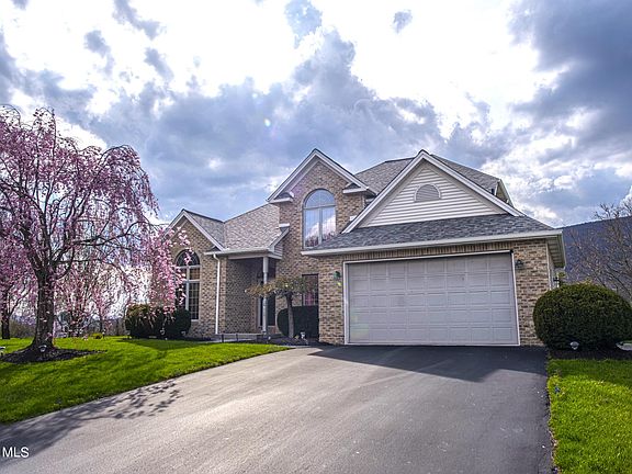 3rd image of 525 Clearview Dr