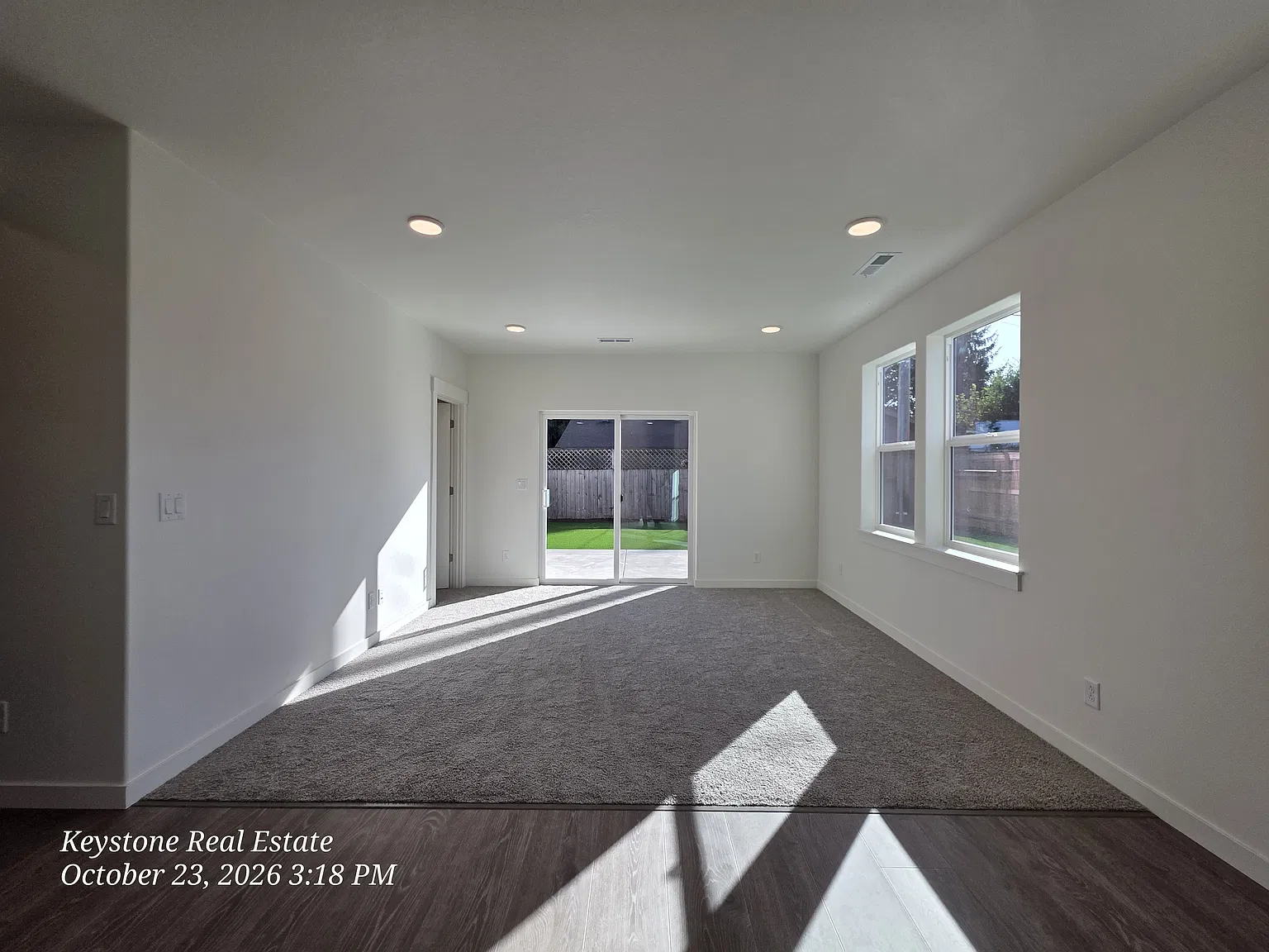 3 bed, 2.5 bath, 1600 sqft, $3,200 — Photo 3