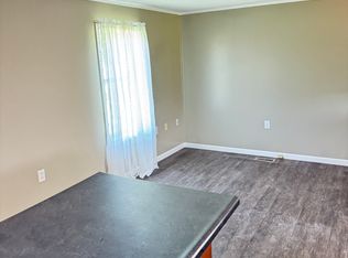 690 E Levi Lee Rd, Warsaw, IN 46582