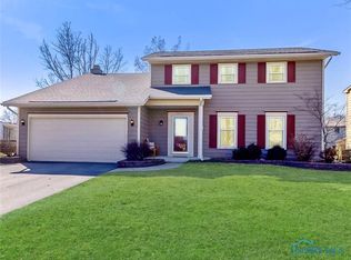 5915 Therfield Dr, Sylvania, OH 43560