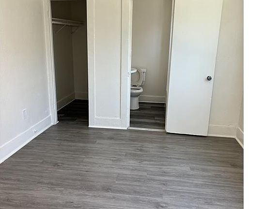 4th image of 611 W 62nd St