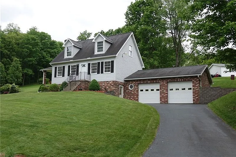 208 Glenford Dr photo 1