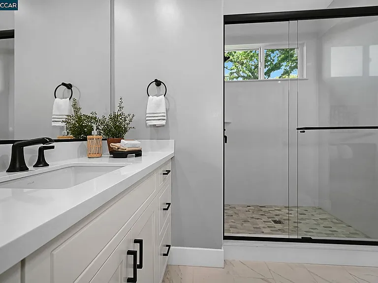 226 Akabane Ln — Photo 25