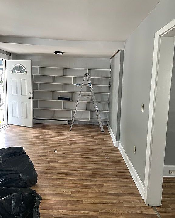 1st image of 190 Shirley Ave