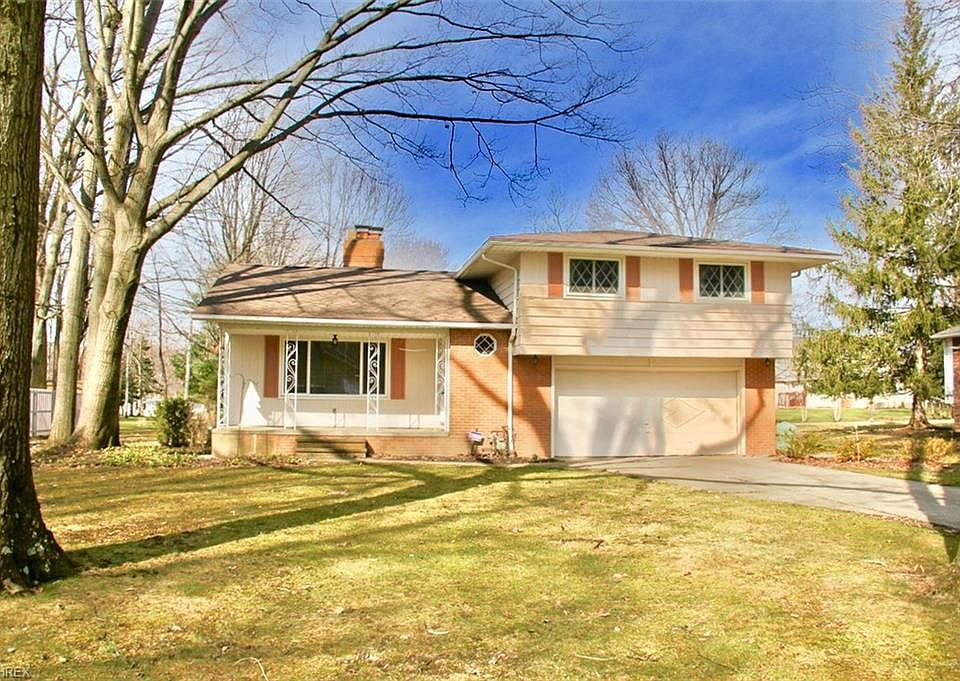 1st image of 8310 Glenn Oak Dr