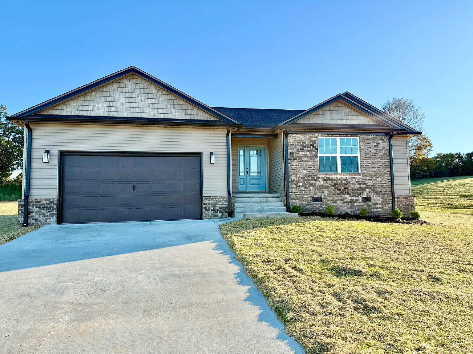 412 Lone Oak Dr photo 1