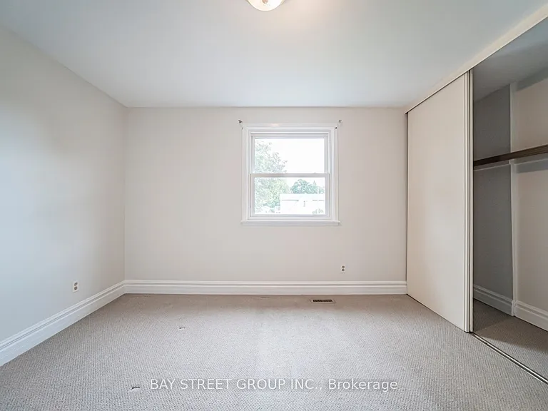 296 Killdeer St W — Photo 15