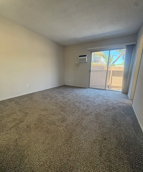 633 E Foothill Blvd — Photo 6