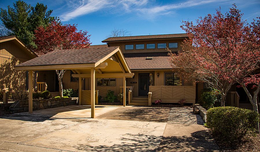 1st image of 403 Wild Oak Ln