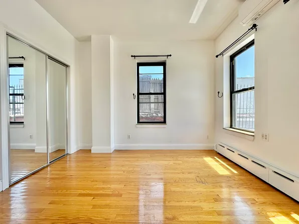 8 Lombardy Street 2R image 4 of 5