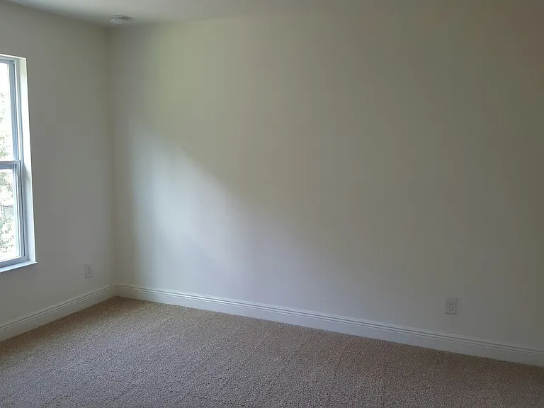1065 Vinsetta Cir — Photo 14