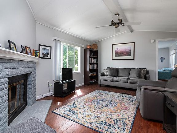 5th image of 465-72 Gardiner Rd