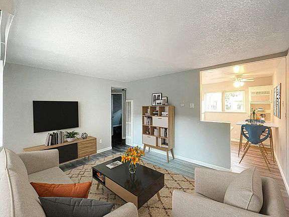 Brentwood Livingroom