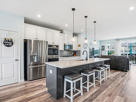 5th image of 23080 Vanda Way