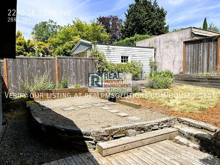 2230 SE 22nd Ave — Photo 33