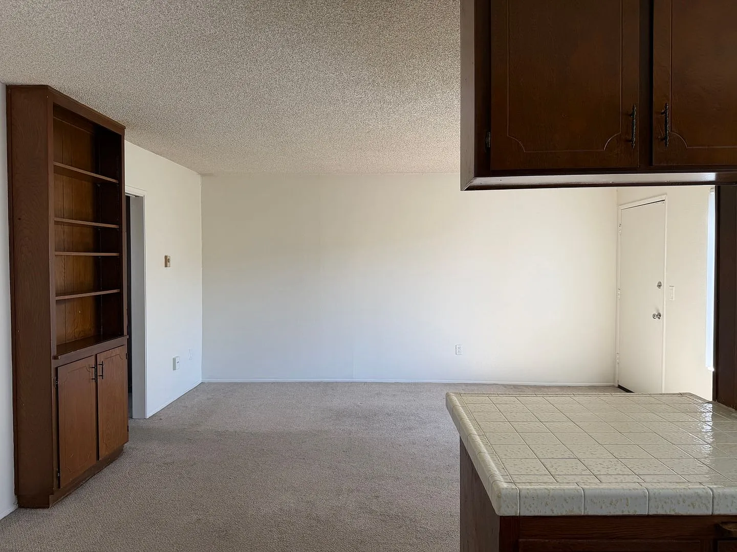 Kansas Apartments — Photo 4