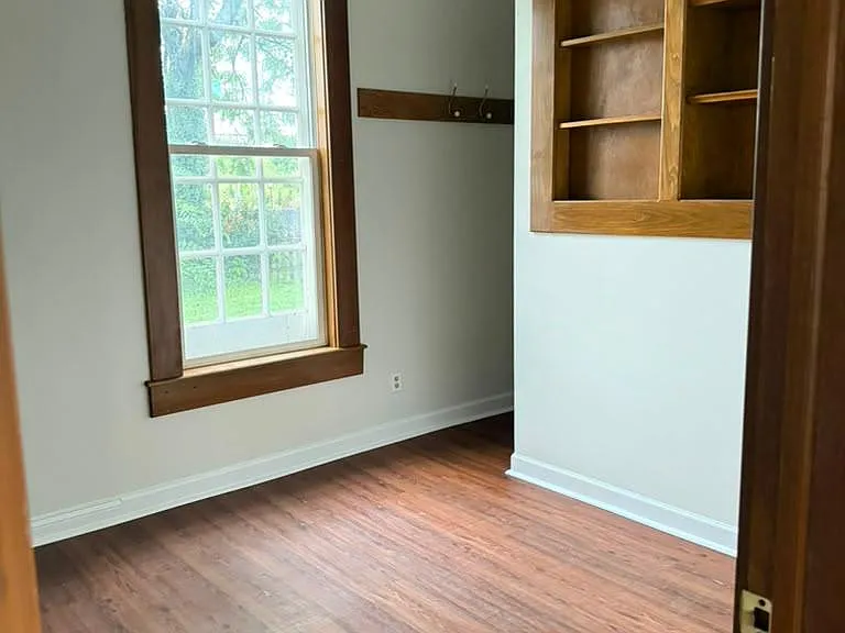 932 E Market St #1 — Photo 6