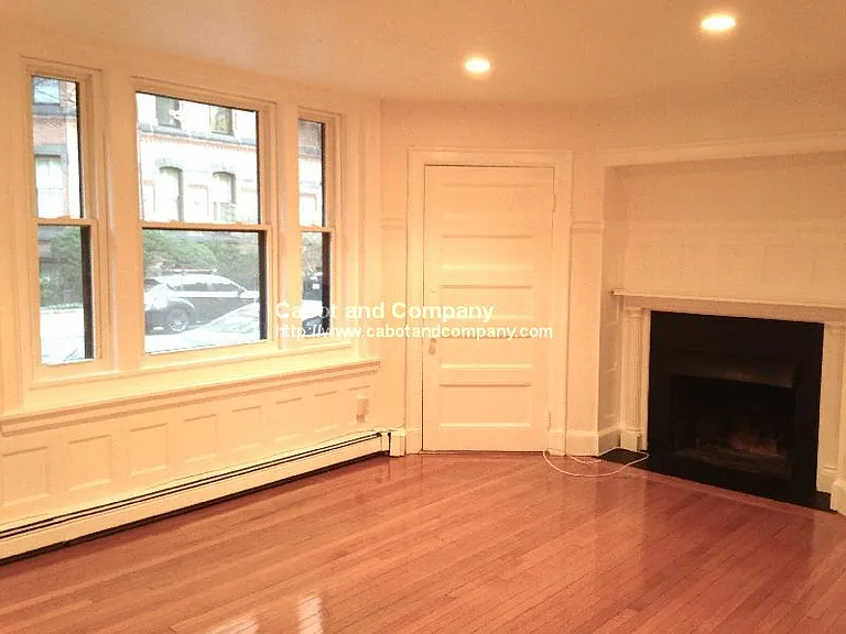 17 Exeter St #1 — Photo 1
