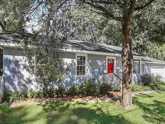 2nd image of 1442 S Acadian Thwy