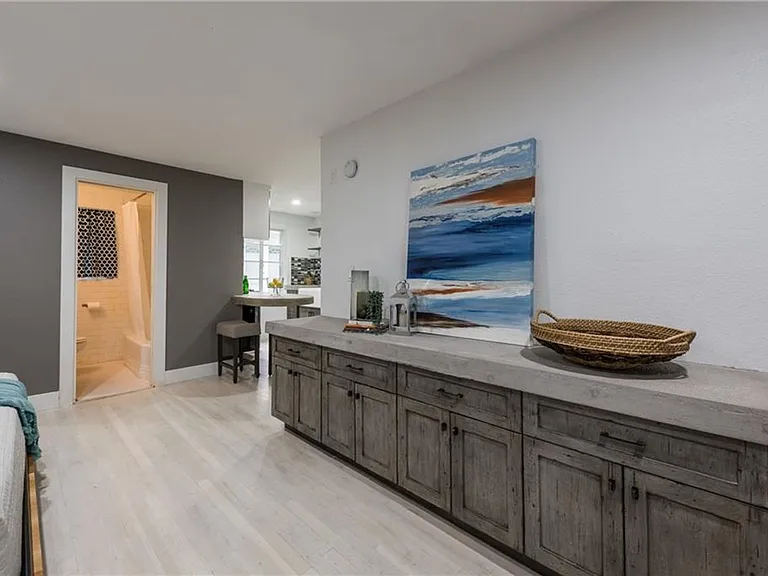 1212 Castle Hill St #7 — Photo 12