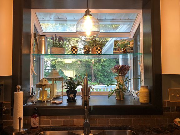 4th image of 119 Woodmancy Ln