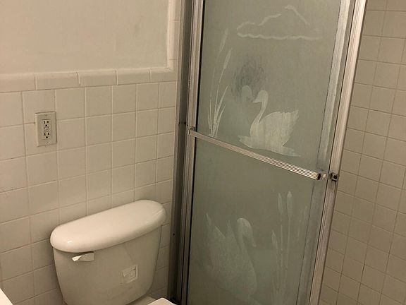5th image of 920 Sevilla Ave APT 202